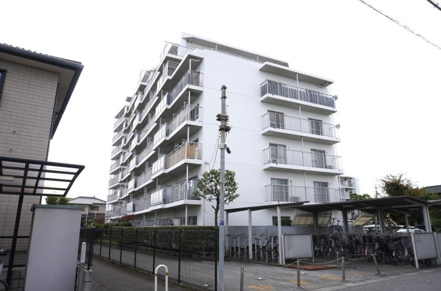 ハイツ越谷の外観