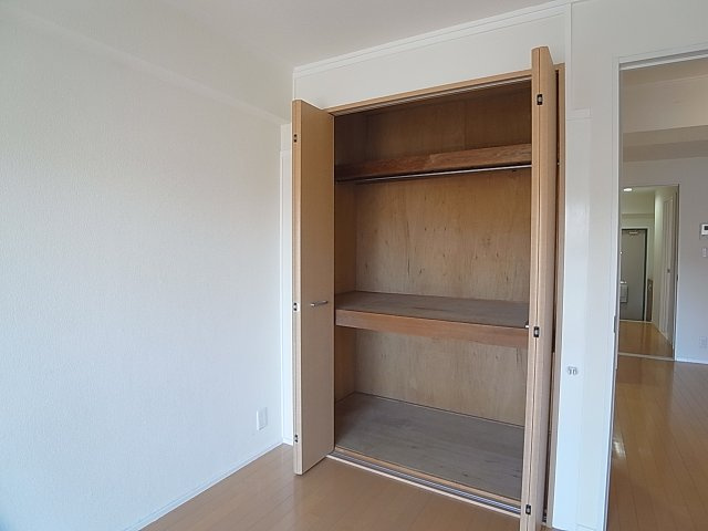 ラムール山の街の収納|収納豊富なクローゼットタイプ