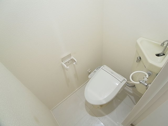 ラムール山の街のトイレ|温水洗浄付きのトイレ