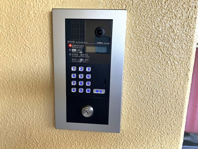 ラムール山の街のセキュリティ|モニターフォン連動のオートロック付きマンション