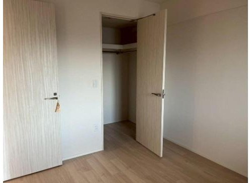 ジオ西宮北口ガーデンズ NE棟の洋室