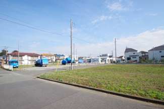 【前面道路含む現地写真】