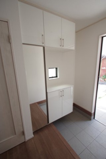 【内観：施工例】 | 【仲介手数料無料！！】府中市住吉町3丁目　新築戸建て（全7棟）B号棟　5590万円 | 下駄箱