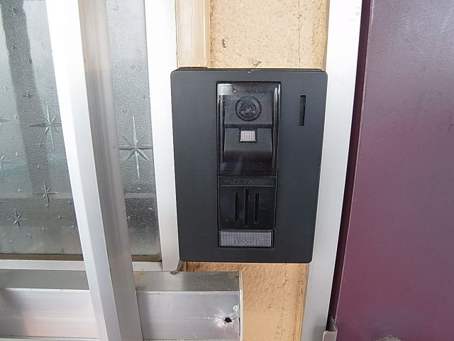 セビーヌ鈴蘭台のセキュリティ|カメラ付インターフォンで安心のセキュティ