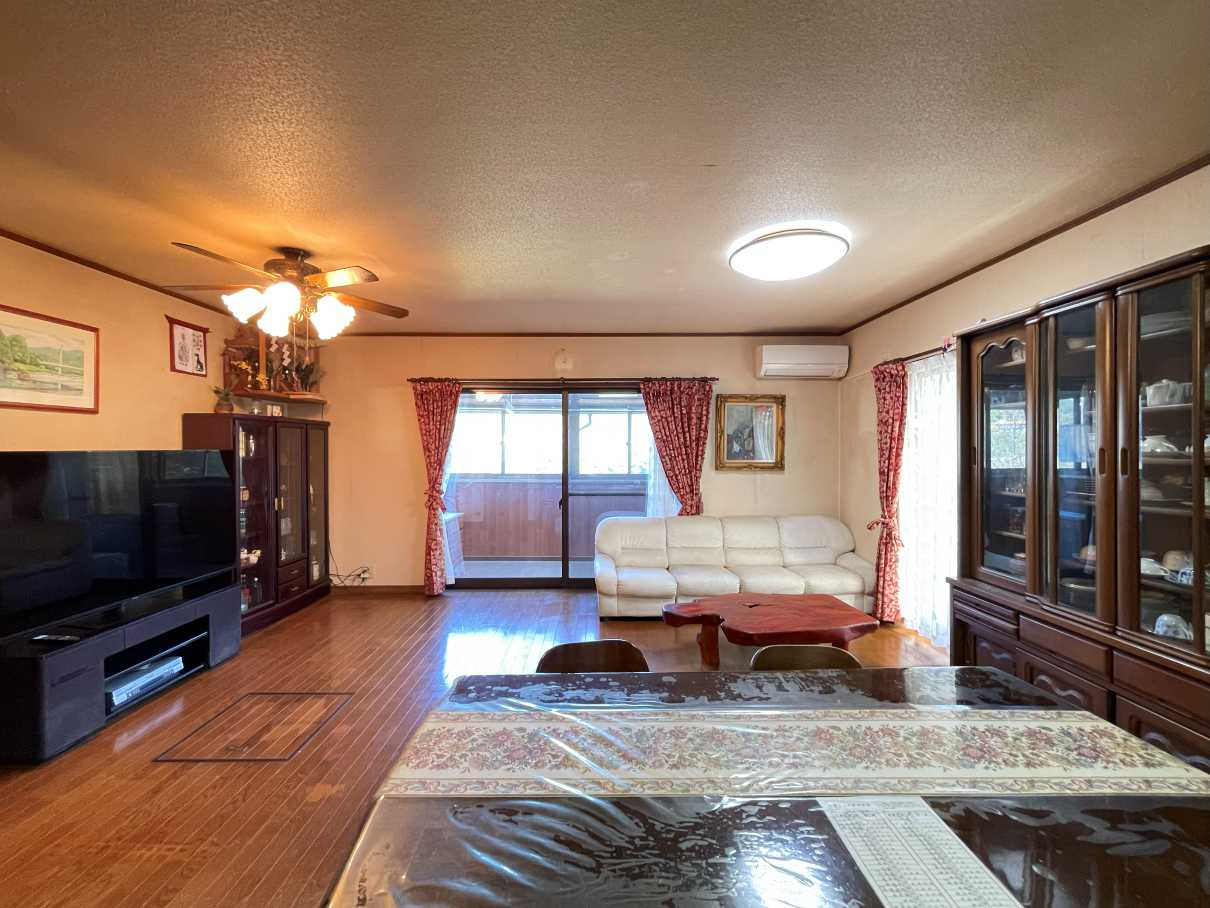 あきる野市留原　中古戸建の居間・リビング