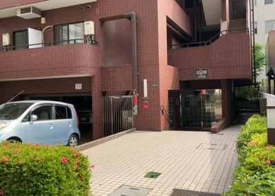【現況写真】 | レジェンド相模原 | 景色重視でお家選ぶをするとスーパーが遠い！学校が遠い！など生活をするうえで利便性で困ることもあります。まず一度現地を見学する際に、周辺の施設などがあるかを確認し、暮らし始めた後のことを想像しましょう。