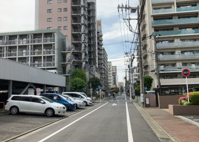 【展望】 | レジェンド相模原 | 眺望の良さを楽しめるダイニングキッチンで家族団らんの時間を過ごしてはいかがでしょうか。バルコニーから見える景色を家族で眺める時間は、時間が経つのを忘れてしまいそうですね。是非、現地を見に行きましょう！