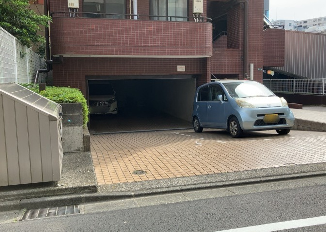 【駐輪場】 | レジェンド相模原 | マンションの駐輪場は、事前に空きがあるか確認を取ると安心です。せっかく入居したのに駐輪スペースがない！なんてことになったら大変ですよね。そこで、内見時や購入前にはまず事前に確認しておくと良いでしょう。