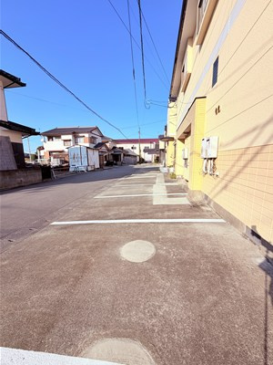 サンヒルズYの駐車場