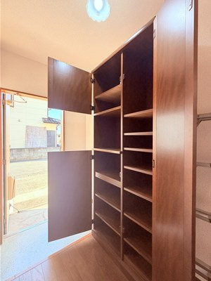 サンヒルズYの収納