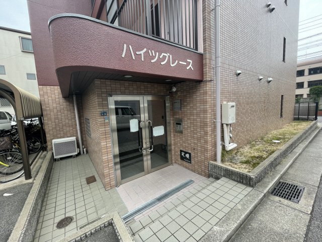 シーズ六甲道のエントランス