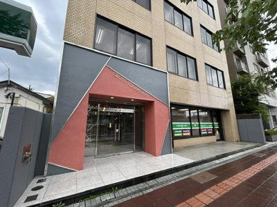 【エントランス】 | クロススクエア会津（旧ジブラルタ生命会津若松ビル） | 入口
