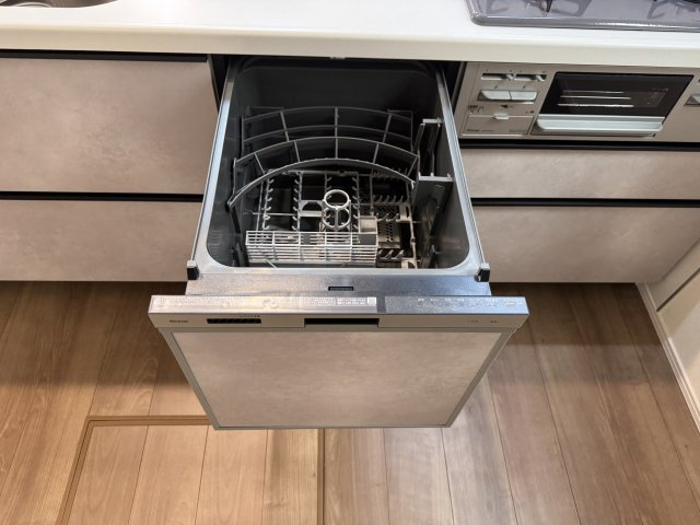 【キッチン】 | 市川市須和田２丁目新築戸建【真間小学校：8分】 | 家事の手間をグッと省けるビルトイン食洗器