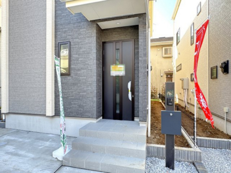 市川市須和田２丁目新築戸建【真間小学校：8分】のエントランス|エントランス・玄関ポーチ