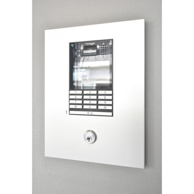 【セキュリティ】 | TOPAZ江坂 | モニター付きインターホンです