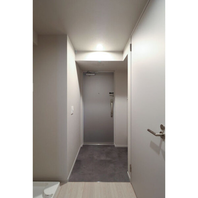 【玄関】 | TOPAZ江坂 | きれいな玄関です