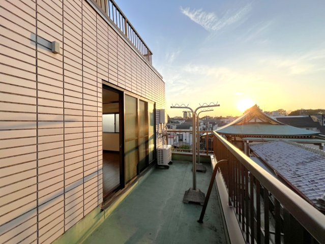 【バルコニー】