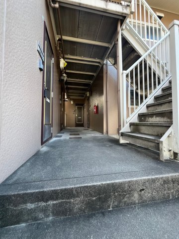 ファミール長田のエントランス