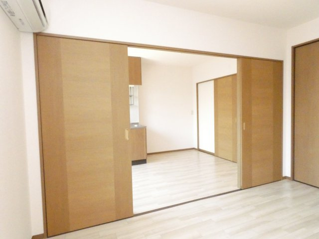 シャルマンコートの居間・リビング