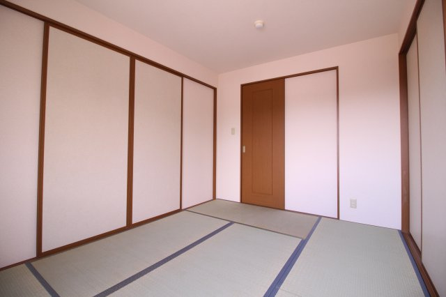 クレールプラザ立花B棟の子供部屋