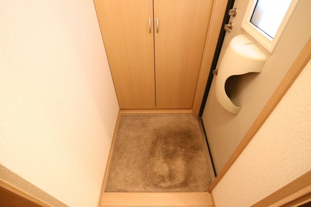 神戸市垂水区下畑町のアパートの玄関