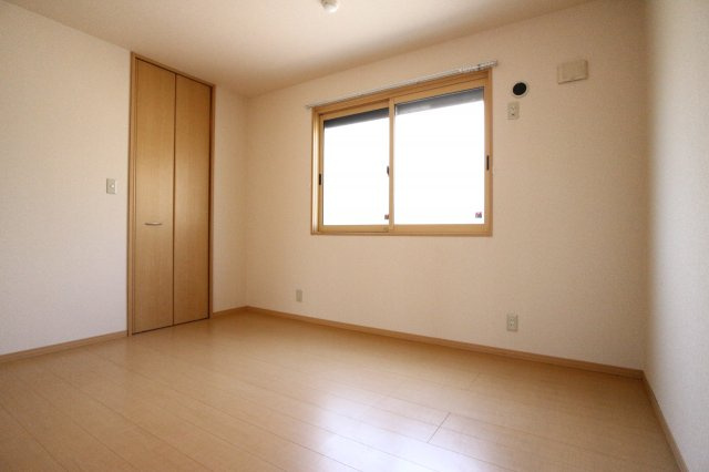 神戸市垂水区下畑町のアパートの寝室