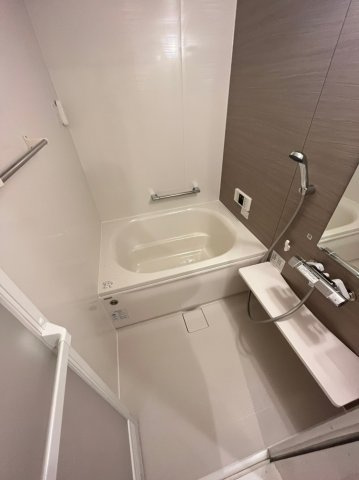 LAUREUS　KUGA（ローレウス陸）の浴室