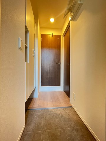 LAUREUS　KUGA（ローレウス陸）の玄関