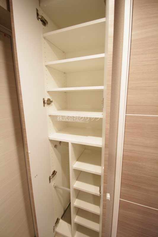 Le'a横濱阪東橋弐番館の収納