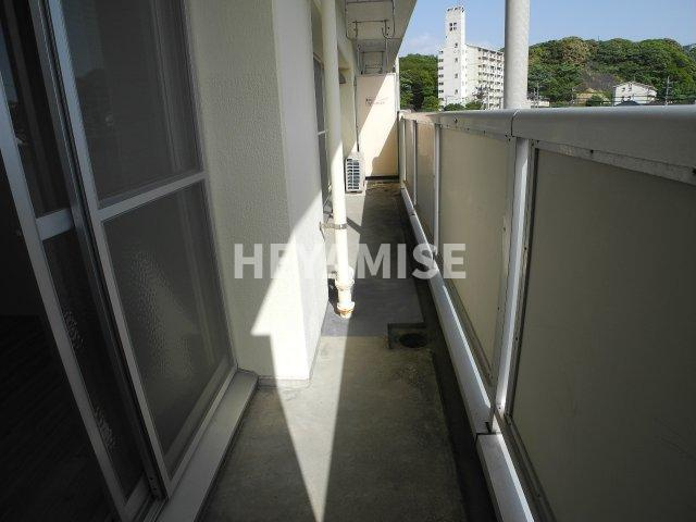 ビレッジハウス矢上3号棟のバルコニー