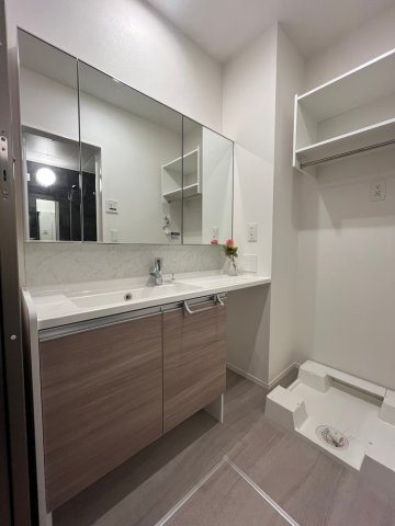 ハレレアの洗面所