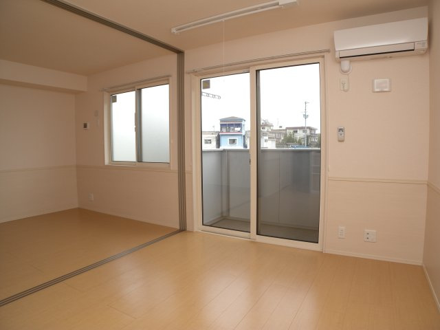 サンフルールの居間・リビング