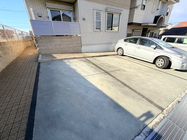 ソフィアルミエールⅡの駐車場