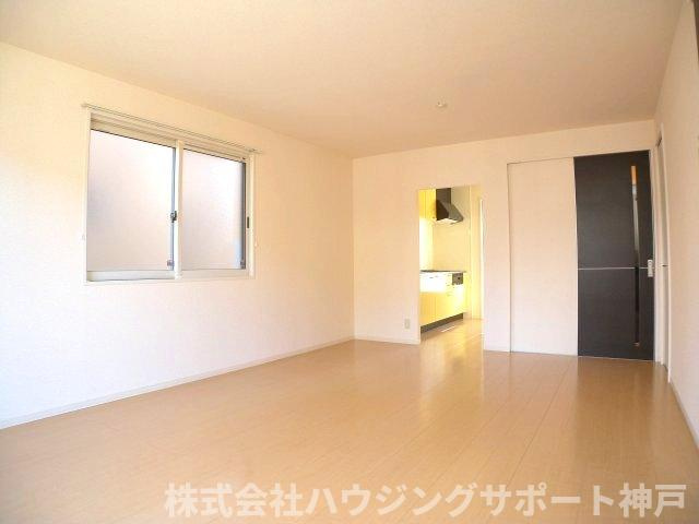 柚垣様戸建Ⅱの居間・リビング