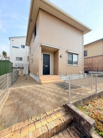 柚垣様戸建借家Ⅲのエントランス