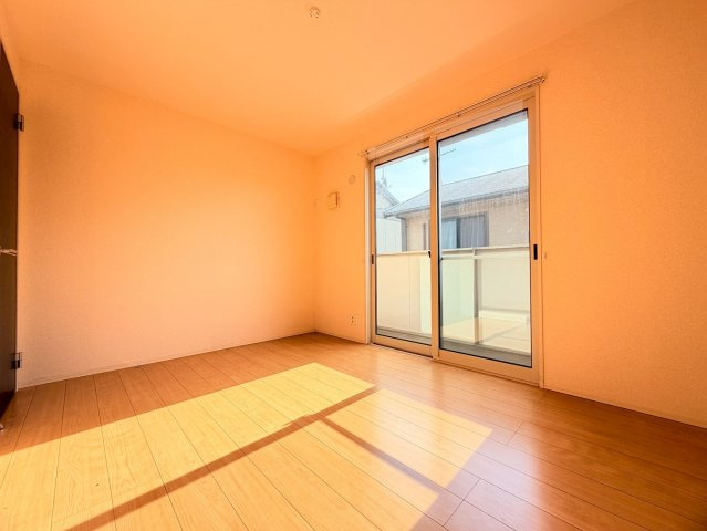 柚垣様戸建借家Ⅲの居間・リビング