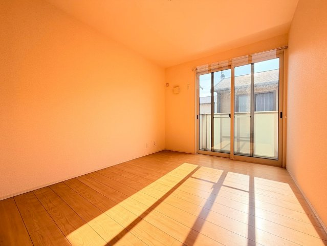 柚垣様戸建借家Ⅲの居間・リビング