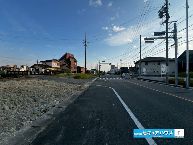 【建築条件なし】東海市加木屋町の前面道路含む現地写真|事前予約にて現地ご見学いただけます！お気軽にお問い合わせください♪
■株式会社　セキュアハウス■
住宅ローンに強く、知識、経験豊富なスタッフ在籍
お客様に寄り添い、ご成約後もサポート致します。