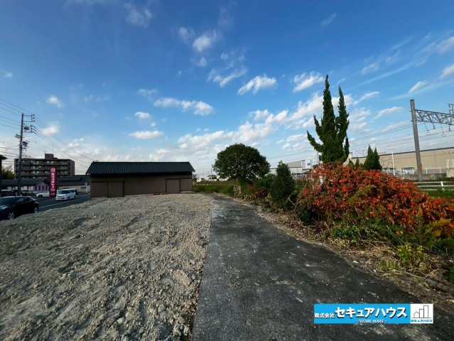 【建築条件なし】東海市加木屋町の前面道路含む現地写真|事前予約にて現地ご見学いただけます！お気軽にお問い合わせください♪
■株式会社　セキュアハウス■
住宅ローンに強く、知識、経験豊富なスタッフ在籍
お客様に寄り添い、ご成約後もサポート致します。