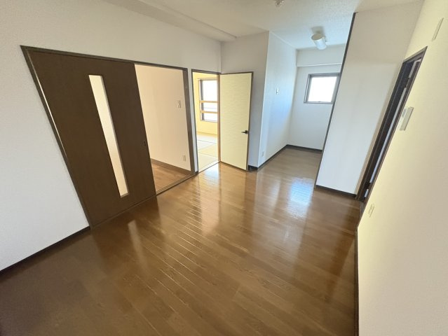 レジデンス富美浜の居間・リビング