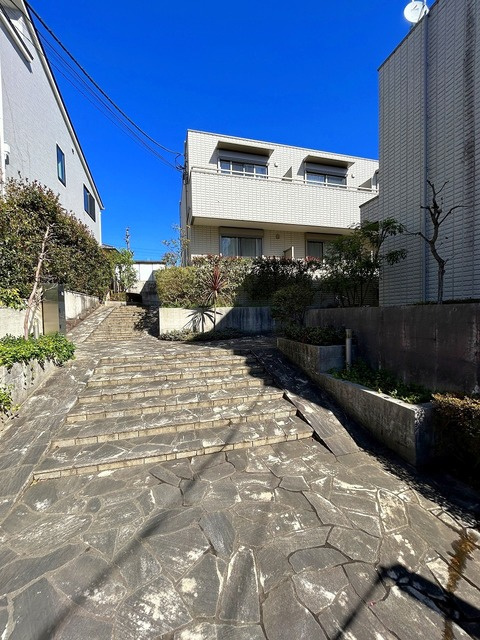 フォレスト井の頭のエントランス