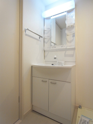 【洗面所】 | リブリ・王子神谷 | 使いやすい洗面所です