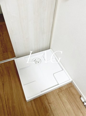 【設備】 | トモイエレジデンス中野 | 洗濯機置場です。