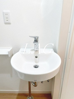 【洗面所】 | トモイエレジデンス中野 | 洗面台です。