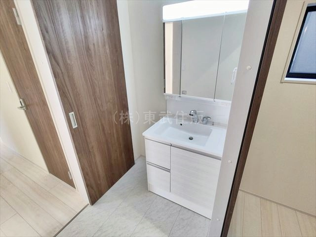 【独立洗面台】 | 狭山市東三ツ木第２　全3棟　1号棟 | 独立洗面台、朝の身支度には欠かせません