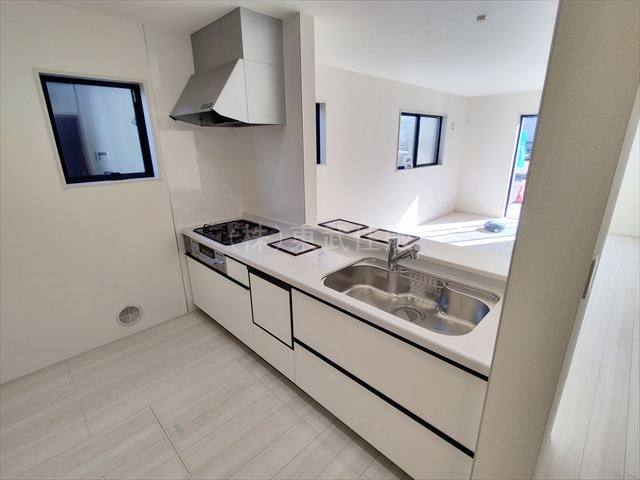 【キッチン】 | 狭山市東三ツ木第２　全3棟　1号棟 | 会話が弾む対面キッチンです