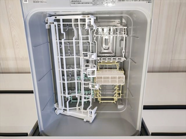 【キッチン】 | 狭山市東三ツ木第２　全3棟　1号棟 | 洗い物の手間が省ける食洗機付きです