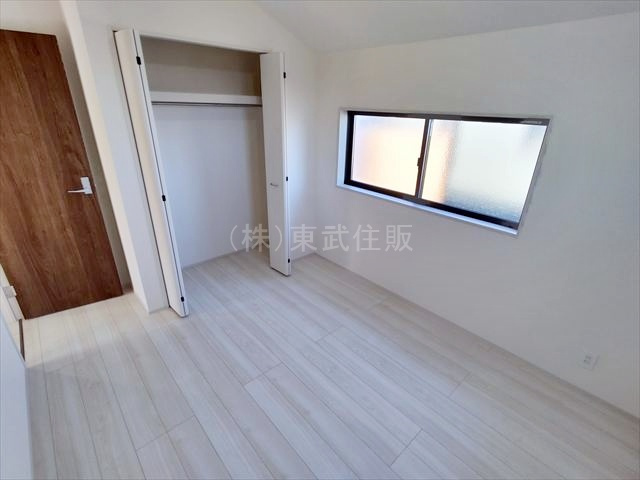 【洋室】 | 狭山市東三ツ木第２　全3棟　1号棟 | ２階北東側5.3帖洋室　寝室にいかがでしょうか