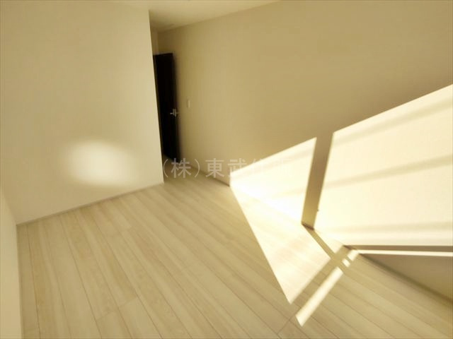 【子供部屋】 | 狭山市東三ツ木第２　全3棟　1号棟 | ２階南西側6.7帖洋室　子供部屋にいかがでしょうか