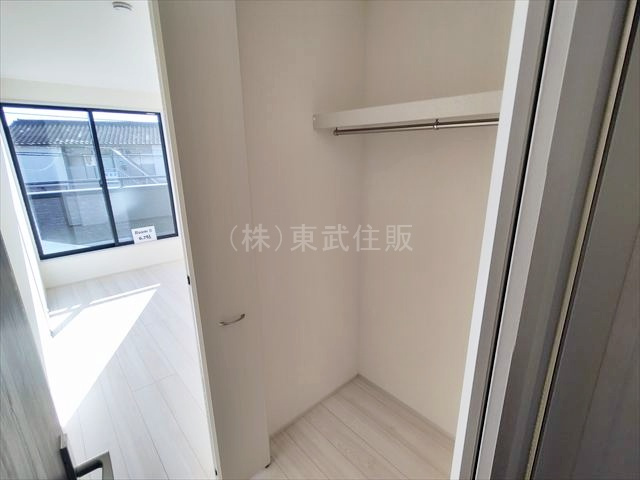 【収納】 | 狭山市東三ツ木第２　全3棟　1号棟 | ２階南西側6.7帖洋室の収納です